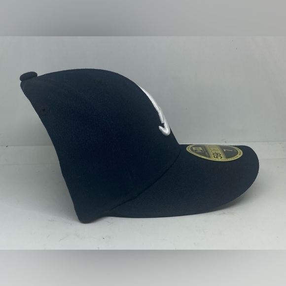 Atlanta Braves New Era Low Profile 59FIFTY Fitted Hat Navy Size 7 - Picture 2 of 9